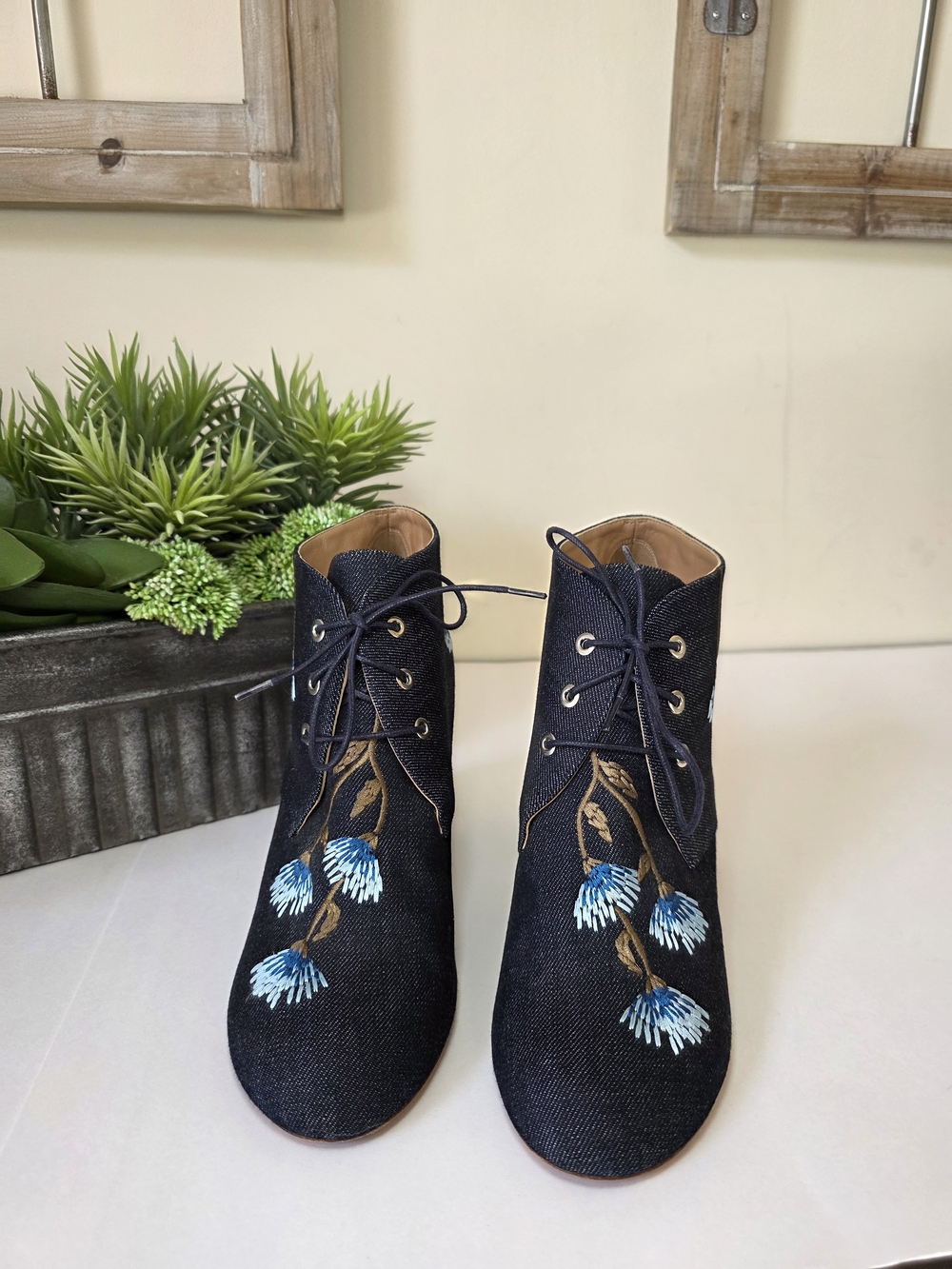 Laurence Dacade Belen Floral Embroidered Denim Booties Italy EU 42 US 10-10.5 - Picture 6 of 15